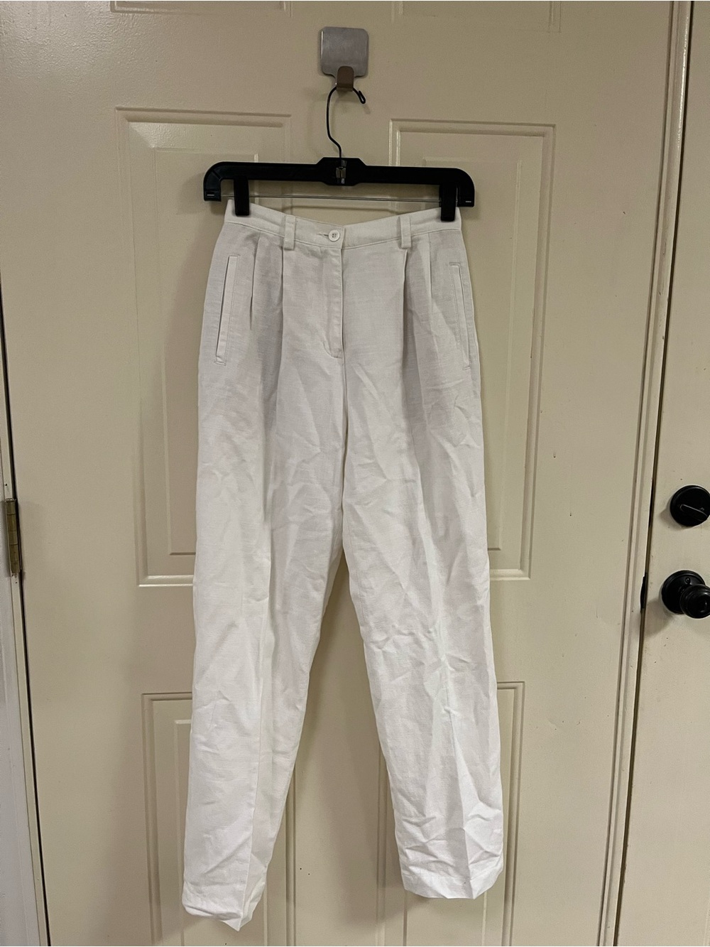Liz Claiborne White Pants